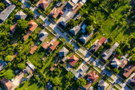 Egy térképen a koronavírus nyertes és vesztes települései