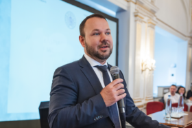 Másfél százalék kamatajándék és lakás karácsonyra? Nagy Tamás ismét az ingatlan.com Konferencia előadója