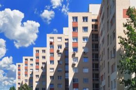 Könnyebb lesz eladni a panellakásokat – ezek a főváros legjei