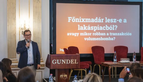 Balogh László, az ingatlan.com vezető gazdasági szakértője a 2023-as ingatlan.com Konferencián