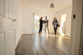 Másfél évtizedes rekordot döntött az új lakások kínálata, ami az árakat is kedvezően alakítja