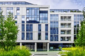 Több ezer megfizethető új lakás hiányzik az ingatlanpiacról