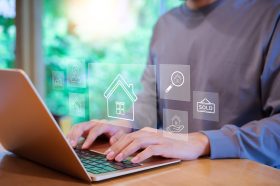 Lassuló lakásdrágulás: Budapesten árcsökkenést hozott a december