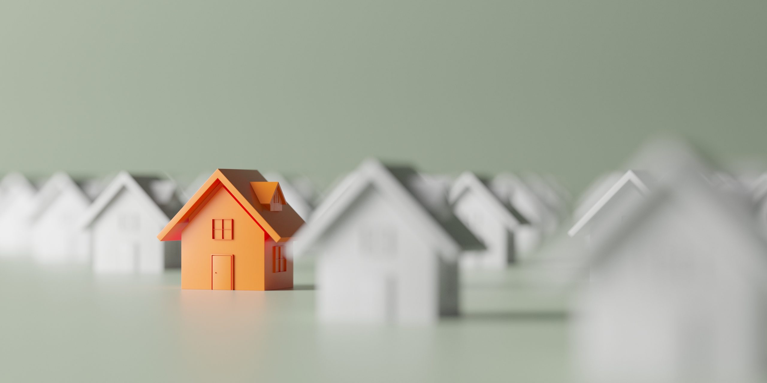 Minimalista illusztráció, amelyen egy narancssárga házmodell emelkedik ki a háttérben elmosódó, fehér házak sorából, az ingatlanpiaci verseny és az egyedi lehetőségek szimbolizálására.